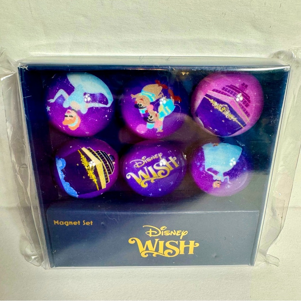 NWT. Disney Cruise Line Magnet set. DCL Disney Wish Cinderlla Gus Jaq Magnet set